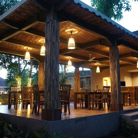The Inn Sunsethouse 圣吉吉 外观 照片