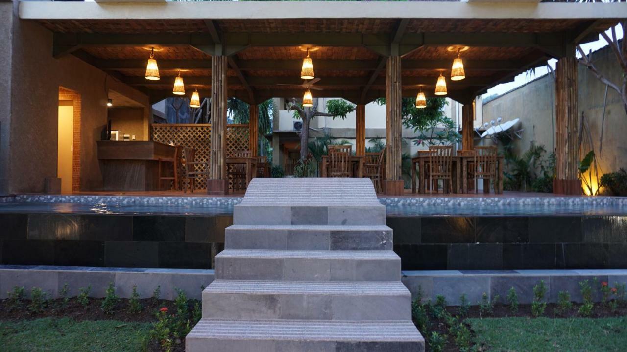 The Inn Sunsethouse 圣吉吉 外观 照片